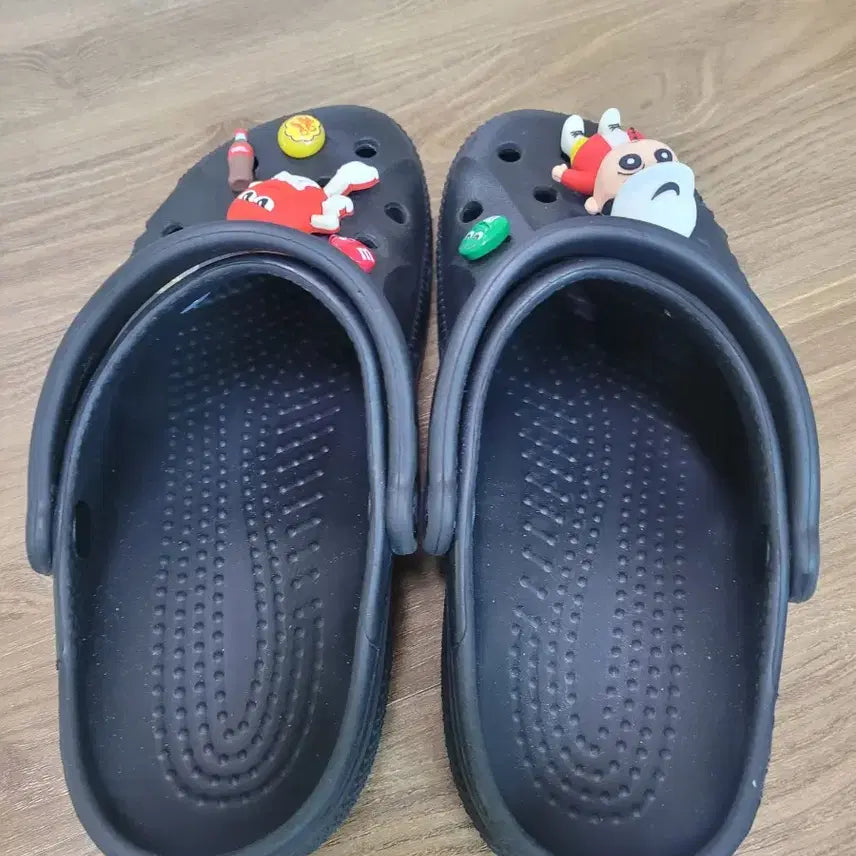 [BUNJANG] Crocs Black Clogs 245 / 크록스신발250