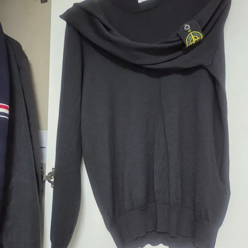 [BUNJANG] Stone Island Black Knit Long Sleeve / 스톤아일랜드 블랙 니트 긴팔