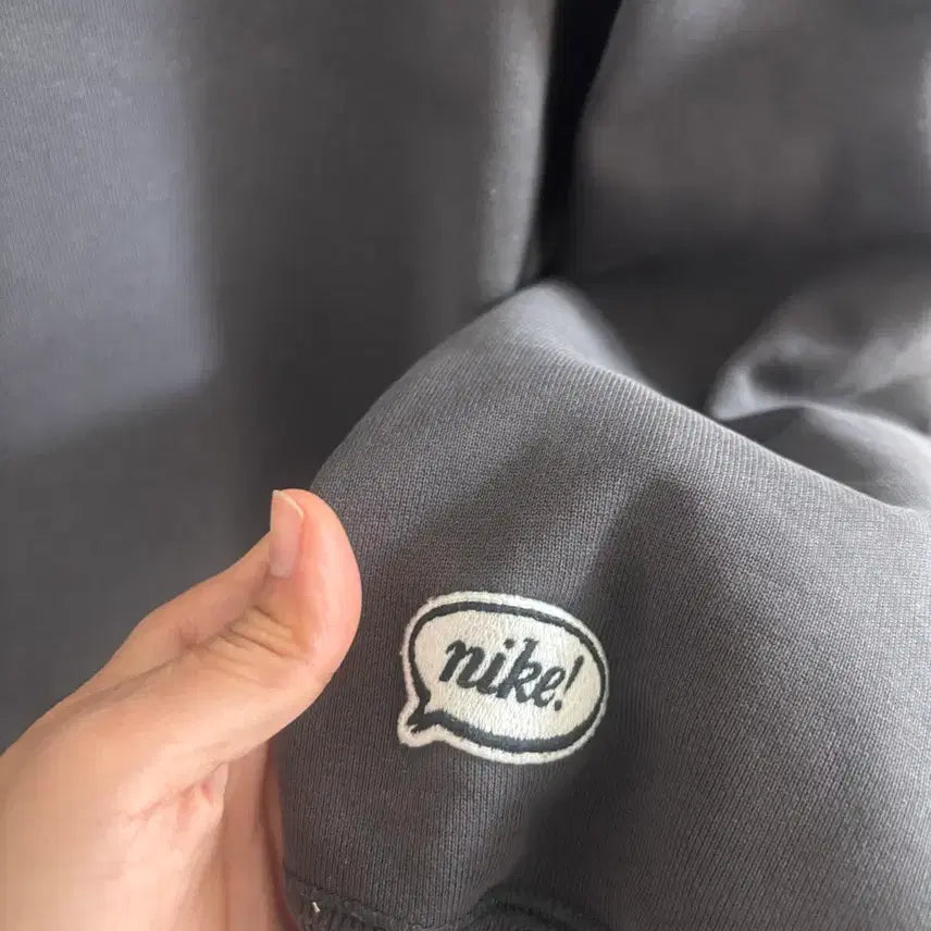 [BUNJANG] Nike Grey Sweatshirt Rare Design / 나이키 회색 맨투맨 티셔츠 희귀 디자인