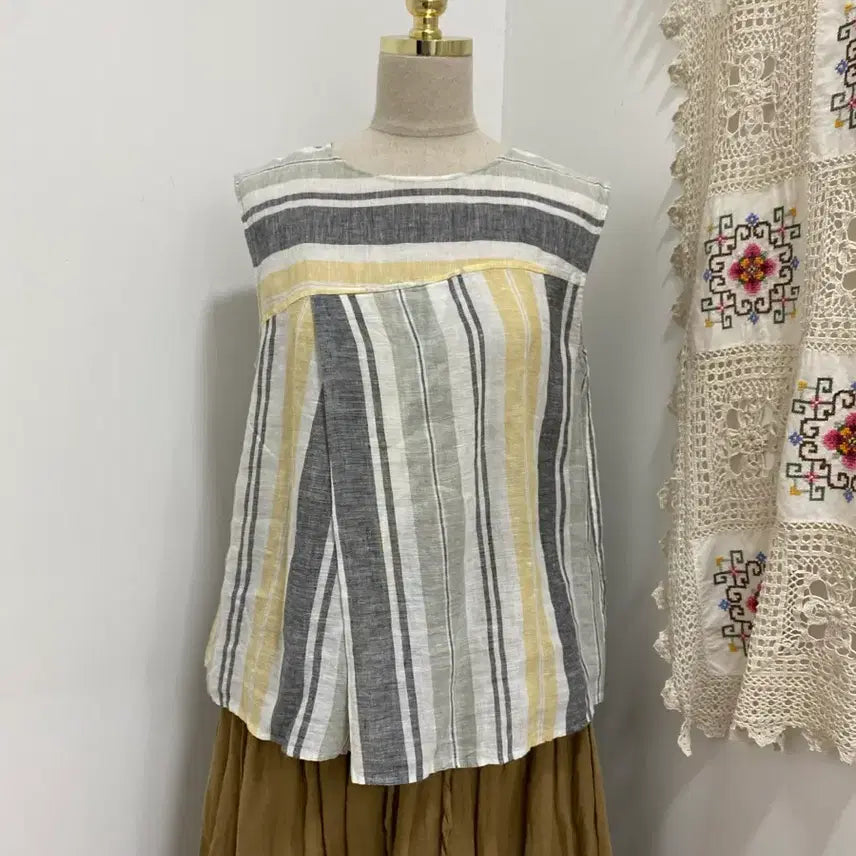 [BUNJANG] Linen Stripe Sleeveless Top / 린넨 스트라이프 민소매