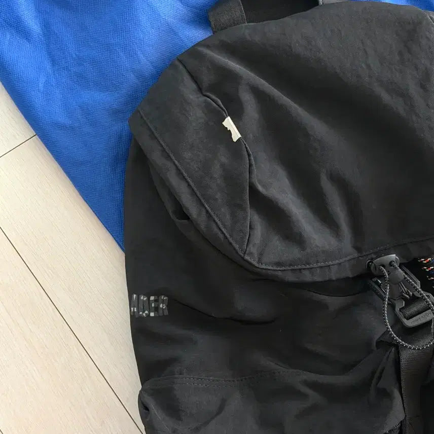 [SOLD OUT] 아더에러 블랙 백팩 판매합니다