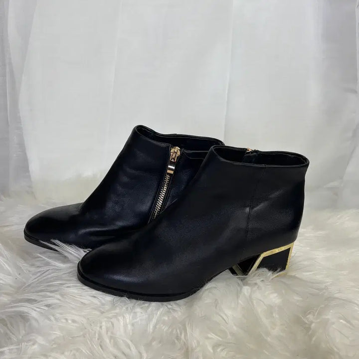 [BUNJANG] Cat Maccony Black Round Toe Ankle Boots / 캣 매코니 블랙 라운드 토 앵클 부츠