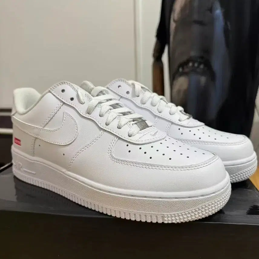 [BUNJANG] Nike x Supreme Air Force 1 Low White / 나이키 x 슈프림 에어포스 1 로우 화이트 260MM
