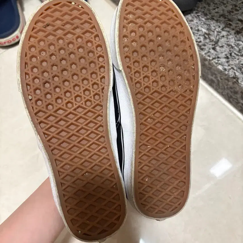 [BUNJANG] Vans Authentic 235 Black / 반스 어센틱 235