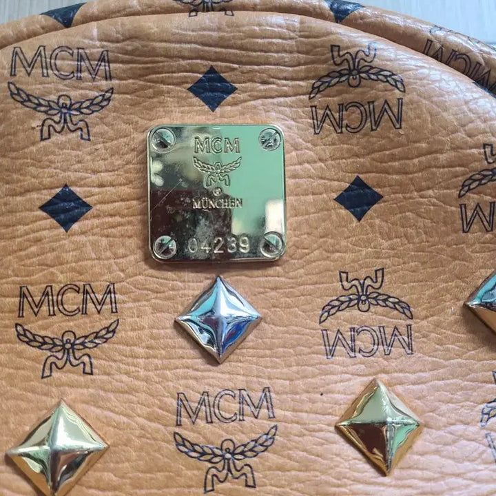 [BUNJANG] MCM Brown Leather Backpack with Studs / 엠씨엠 Mcm  백팩 브라운
