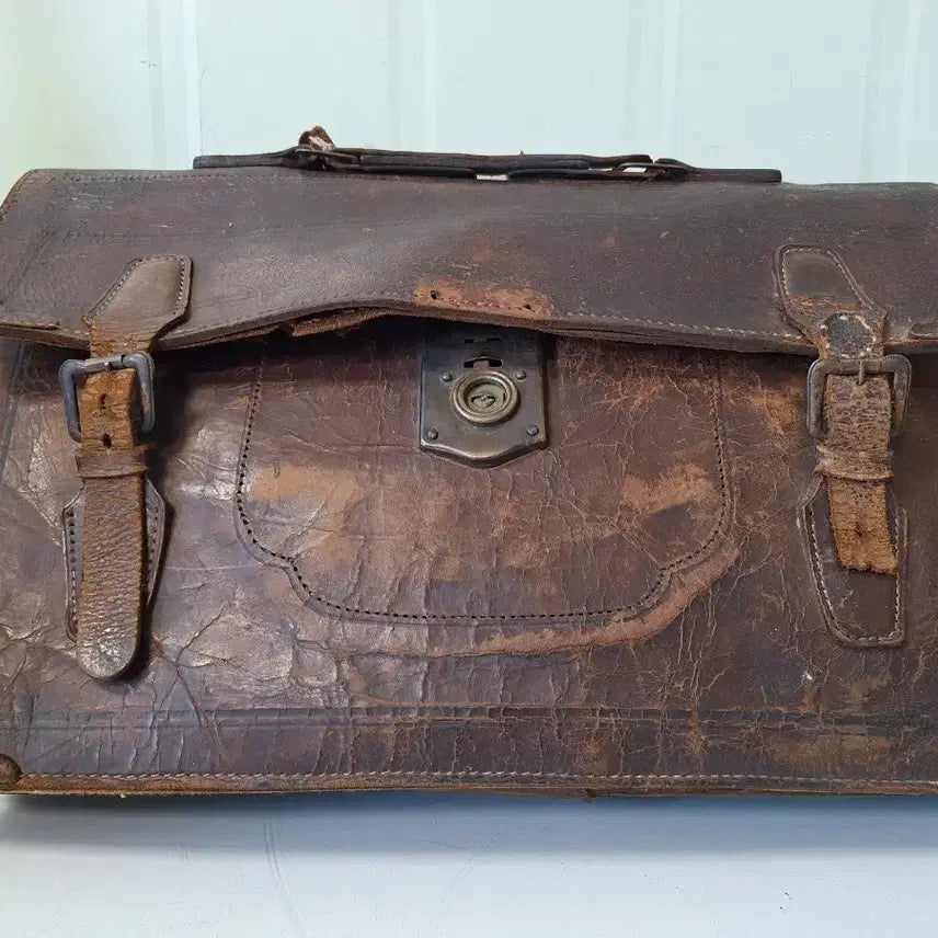 [BUNJANG] Vintage Leather Briefcase / 근대사 수집 자료 옛날 민속품 통 가죽  서류 가방