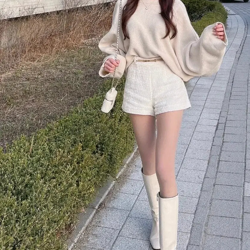 [BUNJANG] Yoonju Closet Turtleneck Off-Shoulder Knit / 윤주옷장 터들넥 오프숄더 니트