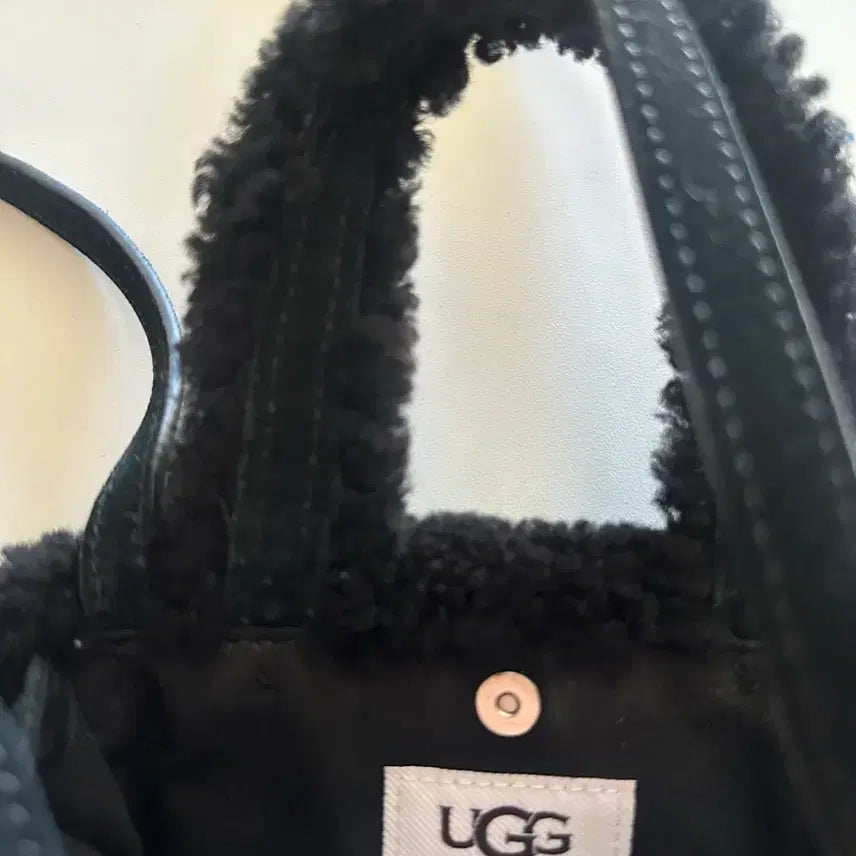 [BUNJANG] Telfar x UGG Small Shopping Bag Black / 텔파 어그 스몰 쇼퍼백 블랙 뽀글이