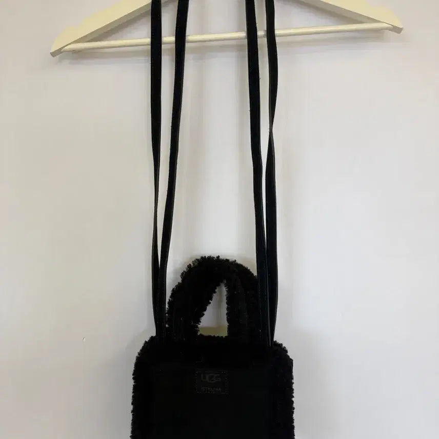 [BUNJANG] Telfar x UGG Small Shopping Bag Black / 텔파 어그 스몰 쇼퍼백 블랙 뽀글이