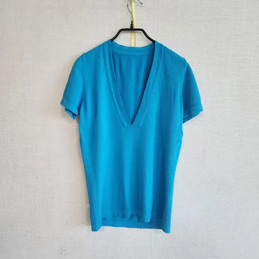 [BUNJANG] V-Neck Knit Sweater / 시원한 니트