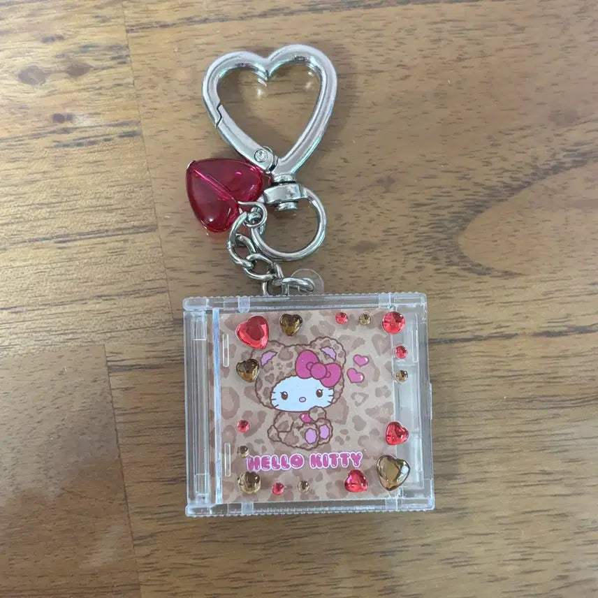 [BUNJANG] Hello Kitty Apple Cafe Leopard Kitty CD Keyring / 키티 CD키링