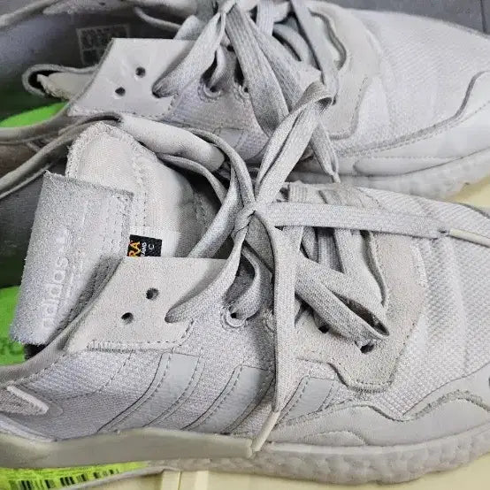 [BUNJANG] Adidas Nite Jogger White US 10 / 아디다스 Nite Jogger 나이트 조거 흰색 280