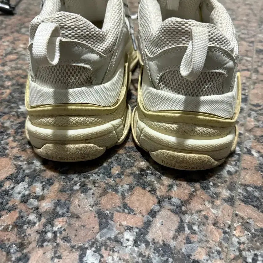 [BUNJANG] Balenciaga Triple S Sneakers Size 43 / 발렌시아가 트리플S 스니커즈 43사이즈