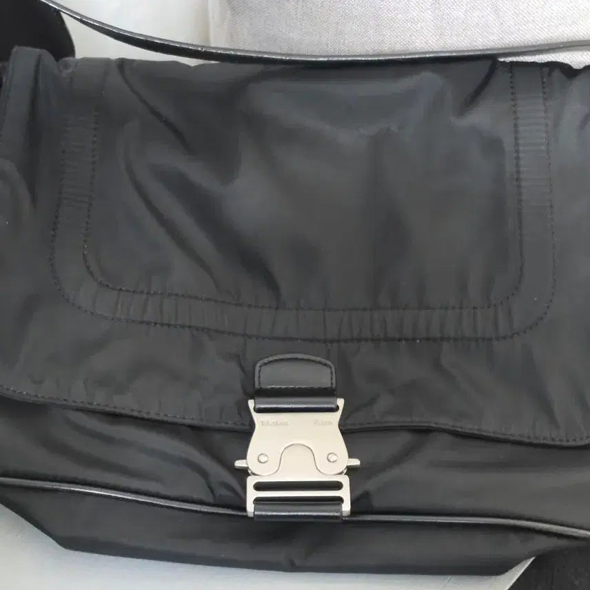 [BUNJANG] Matin Kim Buckle Bag Black / 마뗑킴 버클백 블랙