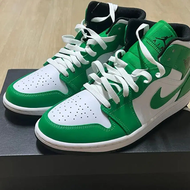 [BUNJANG] Nike Air Jordan Green Sneakers / 나이키 에어조던 초록색