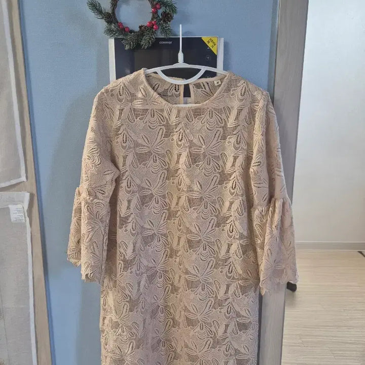 [BUNJANG] Lace Flare Dress Beige / 레이스 플레어 원피스 베이지