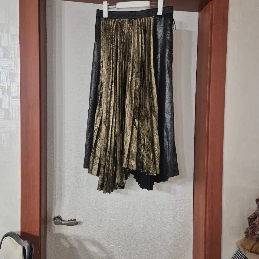 [BUNJANG] Time Collection Pleated Long Skirt with Leather Accent / 가격인하~~타임 롱 스커트