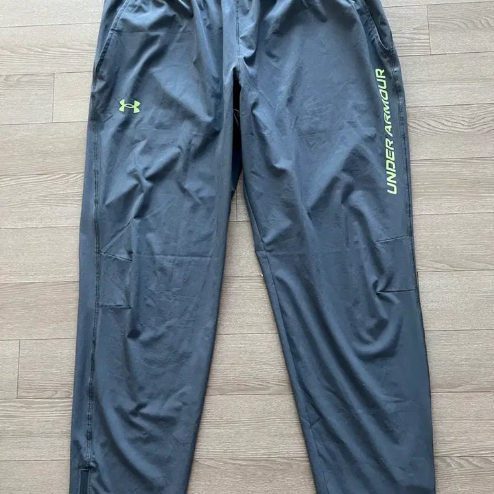 [BUNJANG] Under Armour Launch Textured Training Pants Grey / 언더아머 트레이닝 바지 그레이