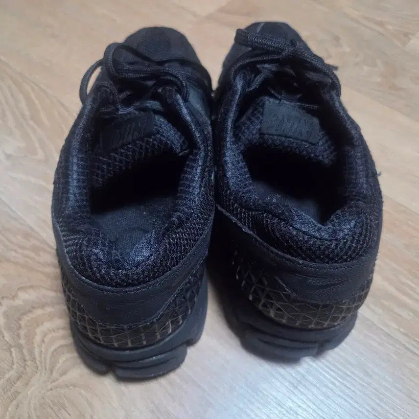 [BUNJANG] Nike Zoom Vomero 5 SP Black / 나이키 줌 보메로 5 SP 블랙 (265)