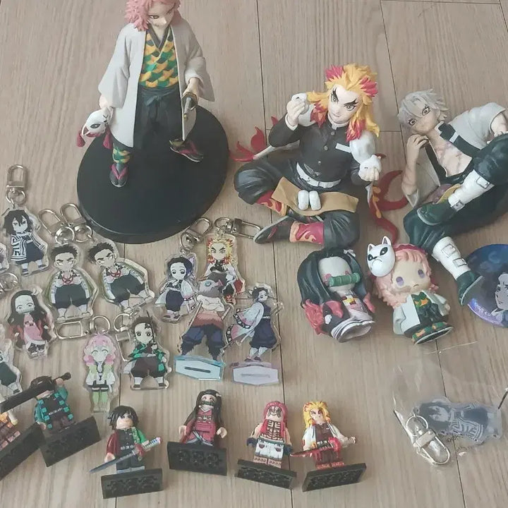 [BUNJANG] Demon Slayer Merchandise Bundle Set / 귀멸의 칼날 굿즈 일괄