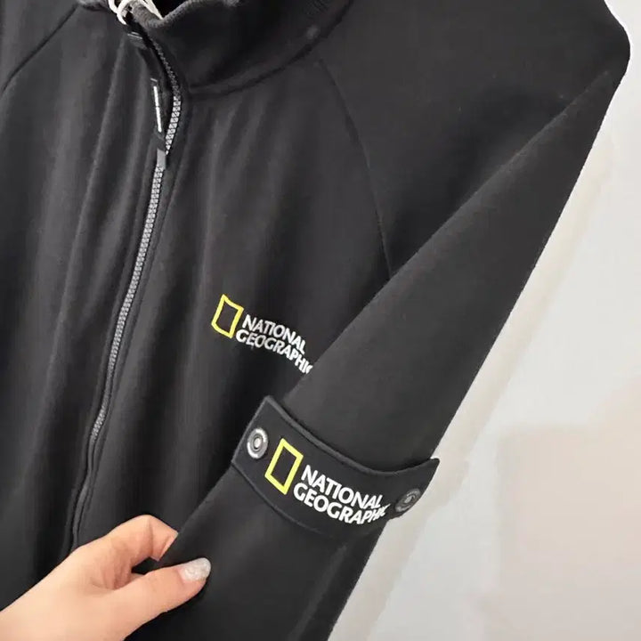 [BUNJANG] National Geographic Black Zip-Up Jacket XL / 내셔널지오그래픽 블랙 집업 XL 사이즈