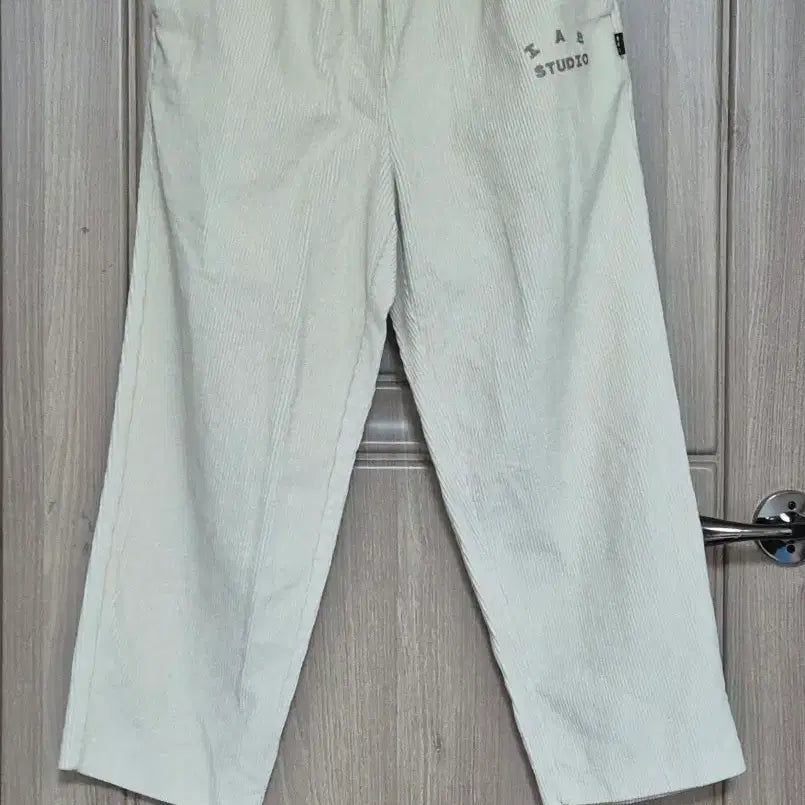 [BUNJANG] IAB Studio Corduroy Pants M / 아이앱 스튜디오 코듀로이 팬츠(공용가능) M