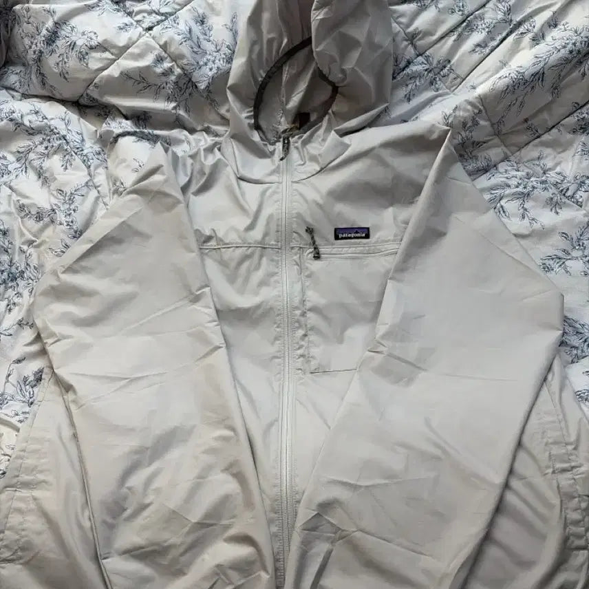 [BUNJANG] Patagonia Light Variable Jacket Crisp Grey L / 파타고니아 라이트 배리어블 자켓 그레이 L사이즈