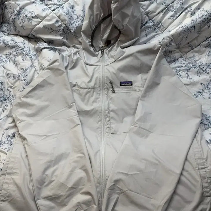 [BUNJANG] Patagonia Light Variable Jacket Crisp Grey L / 파타고니아 라이트 배리어블 자켓 그레이 L사이즈