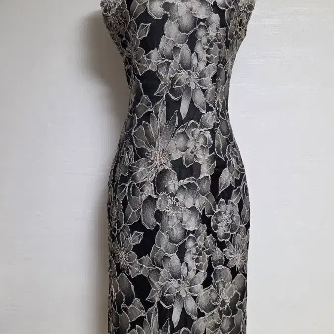 [BUNJANG] MOJO.S.PINE Flower Pattern Black Dress 55 / 모조에스핀 플라워 패턴 블랙 원피스 55