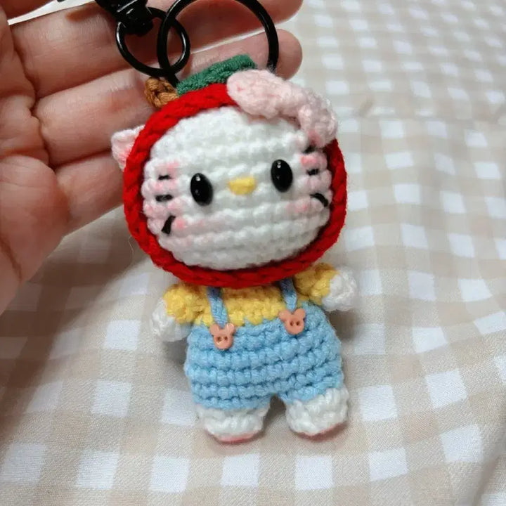 [BUNJANG] Handmade Crochet Apple Hello Kitty Keychain / (핸드메이드) 코바늘 사과 헬로키티 키링