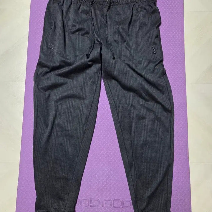 [SOLD OUT] 나이키 남성 요가 트레이닝 팬츠