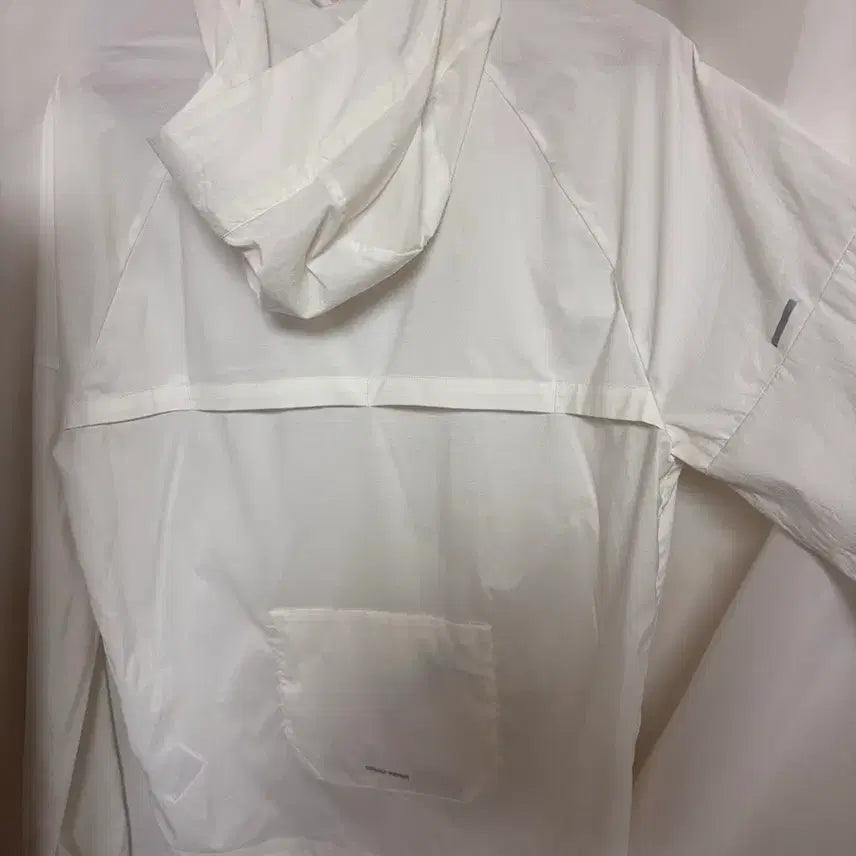 [BUNJANG] Nike Running Lightweight Packable White Hooded Jacket / 나이키 러닝 경량 패커블 바람막이 화이트 후드 자켓