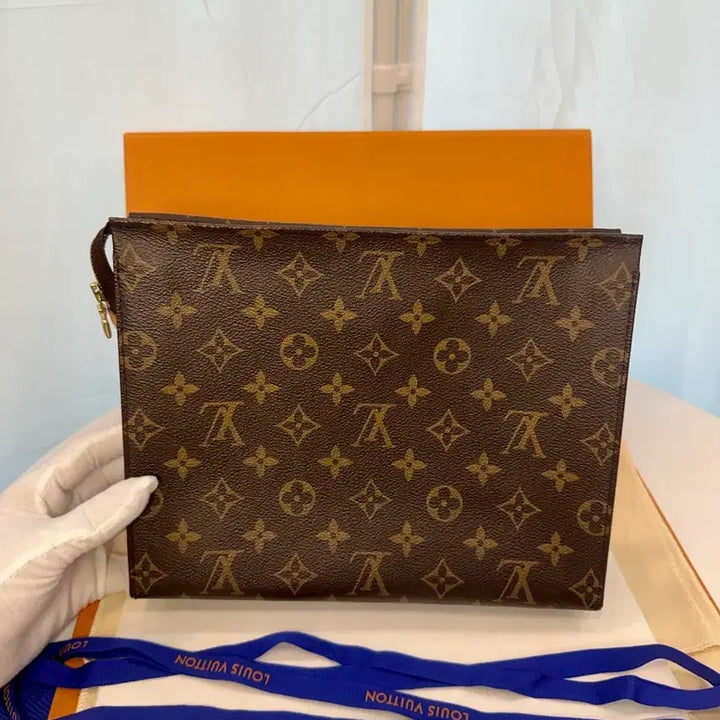 [BUNJANG] Louis Vuitton Monogram Toiletry Pouch 26 / 루이비통 토일렛 클러치 26 모노그램