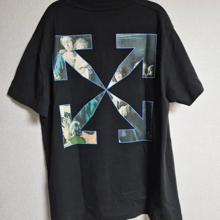 [BUNJANG] Off-White Black Painting T-Shirt / 오프화이트 블랙 페인팅 반팔 티셔츠