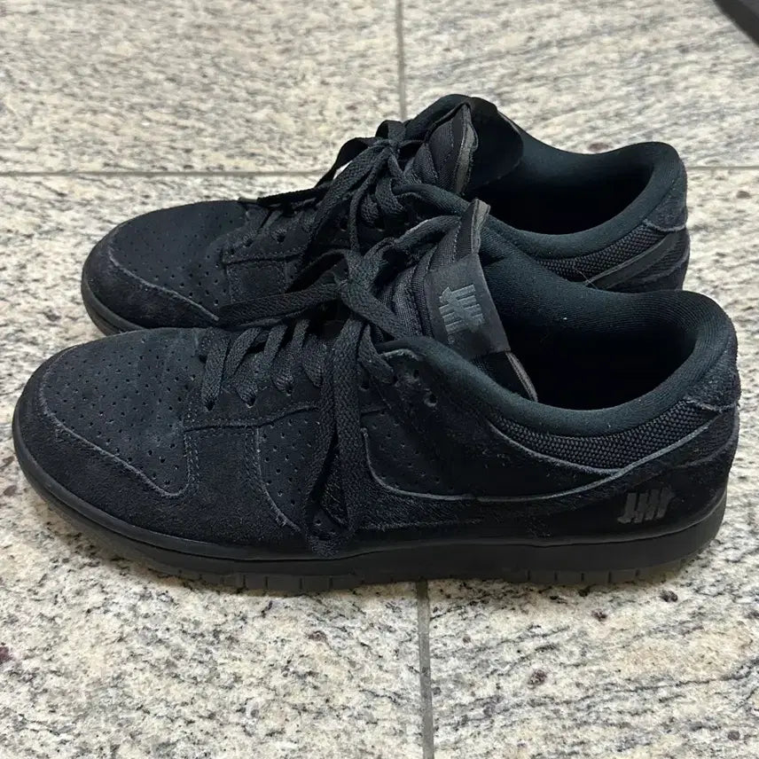 [BUNJANG] Undefeated x Nike Dunk Low Black / 언디핏 x 나이키 덩크 로우 블랙