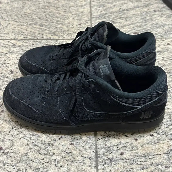 [BUNJANG] Undefeated x Nike Dunk Low Black / 언디핏 x 나이키 덩크 로우 블랙
