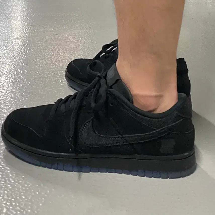 [BUNJANG] Undefeated x Nike Dunk Low Black / 언디핏 x 나이키 덩크 로우 블랙