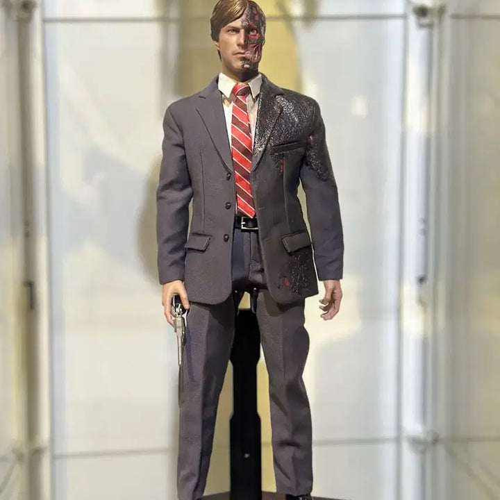 [BUNJANG] Hot Toys Two-Face Harvey Dent Figure / 핫토이 투페이스 하비덴트 피규어