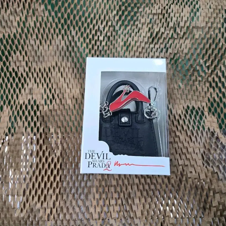 [BUNJANG] The Devil Wears Prada 2 Bag Keychain / 악마는 프라다를 입는다2 가방 키링 팝니다