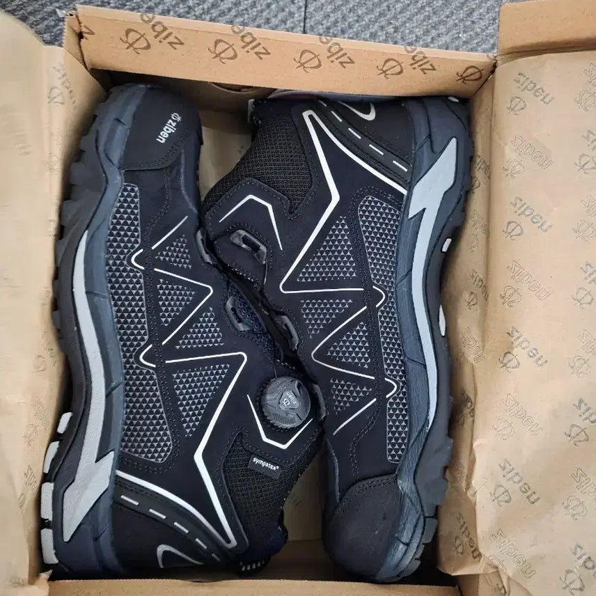 [BUNJANG] ZIBEN Hiking Boots Black / 지벤 ZIBEN 등산화 블랙 새상품