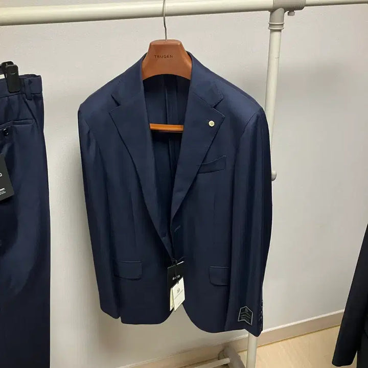 [BUNJANG] SIEG Keaton Carlor Babera Fabric Suit Set / 지이크 수트 (키톤 까를로바베라 원단 정장세트)