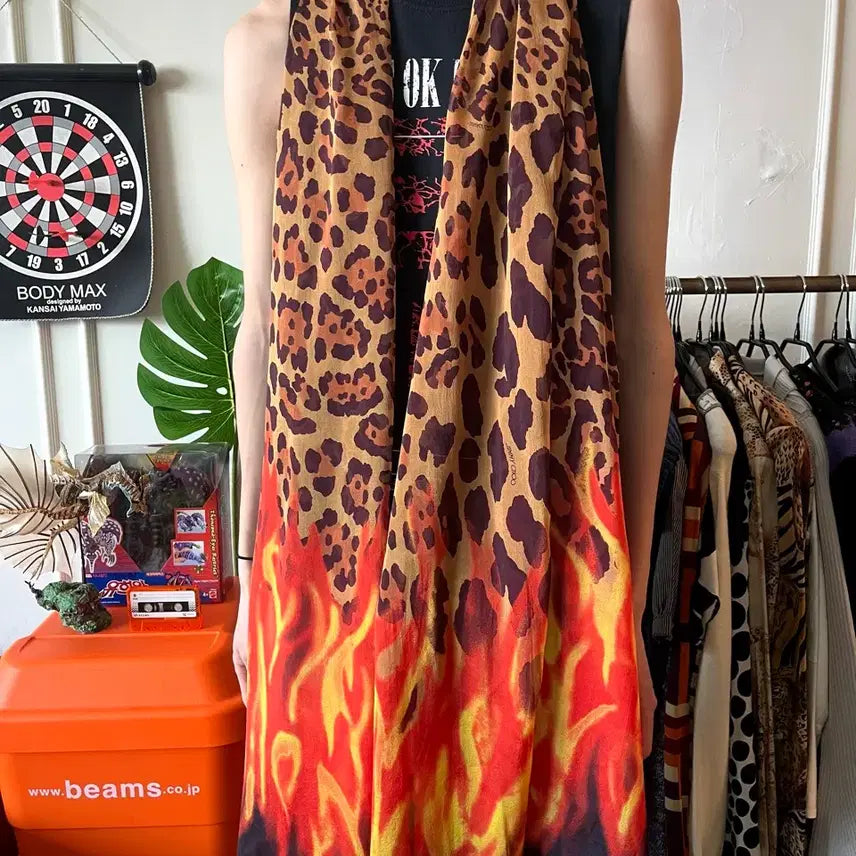 [BUNJANG] Jimmy Choo Archive Leopard Flame Silk Long Scarf / JIMMY CHOO 지미추 아카이브 레오파드 플레임 실크 롱 스카프
