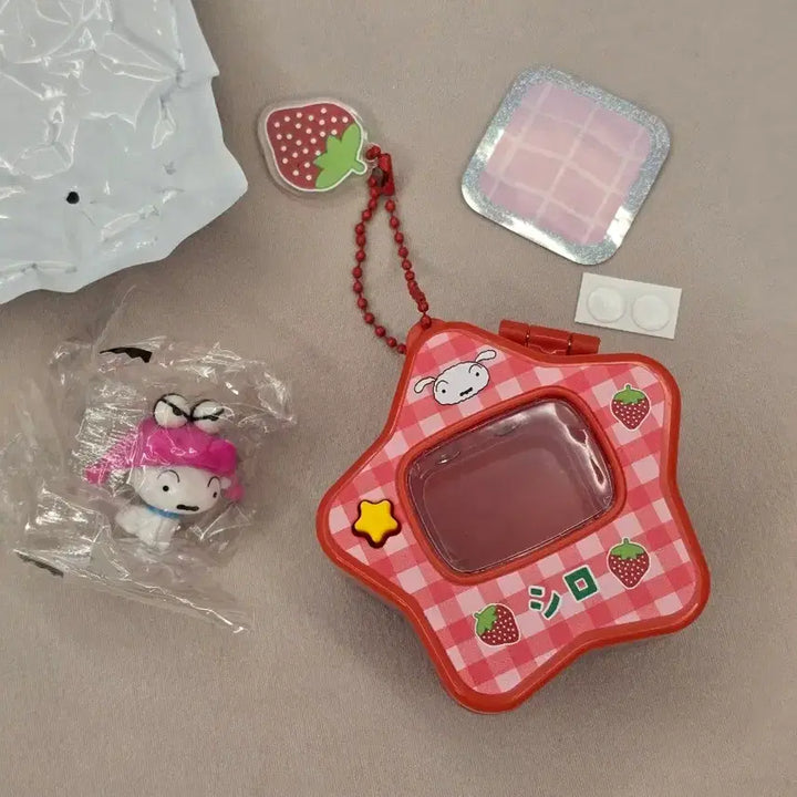 [BUNJANG] Crayon Shin-chan Figure Star Case LED Light Keyring / 짱구 피규어 별케이스 라이트 키링