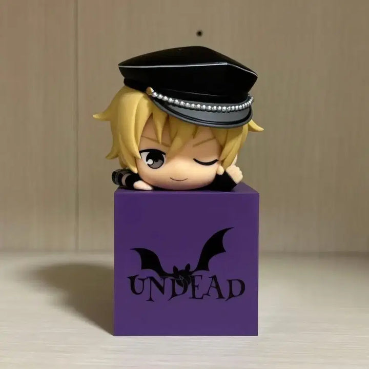 [BUNJANG] Ensemble Stars Kaoru Hitokage Figure / 앙스타 카오루 힛카게 피규어