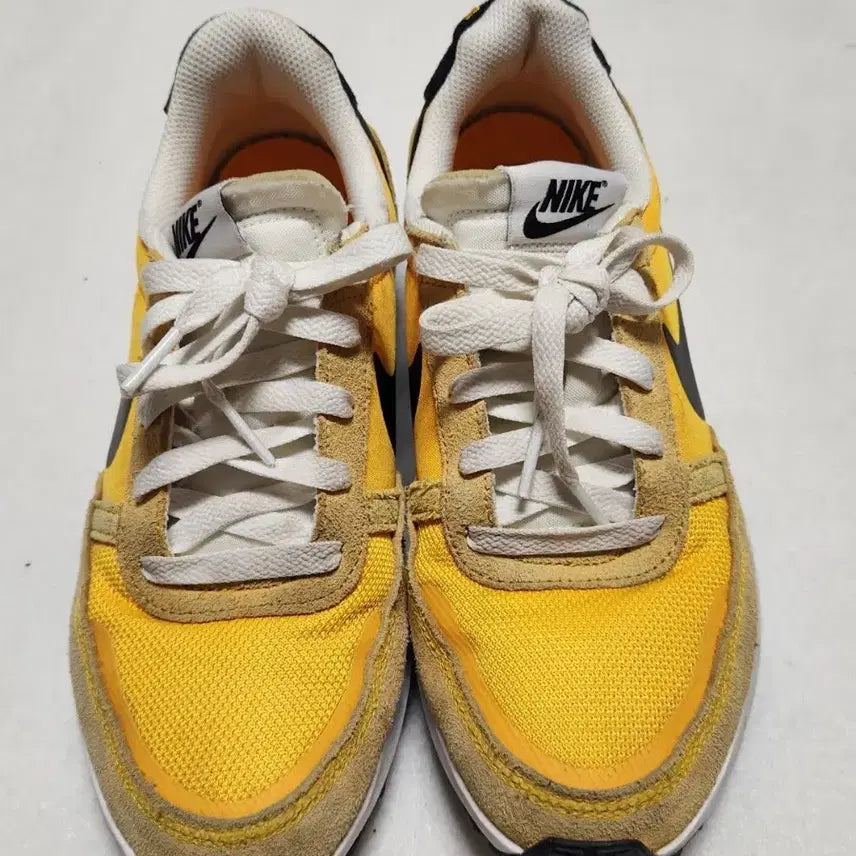 [BUNJANG] Nike Daybreak Yellow Sneakers (Women&