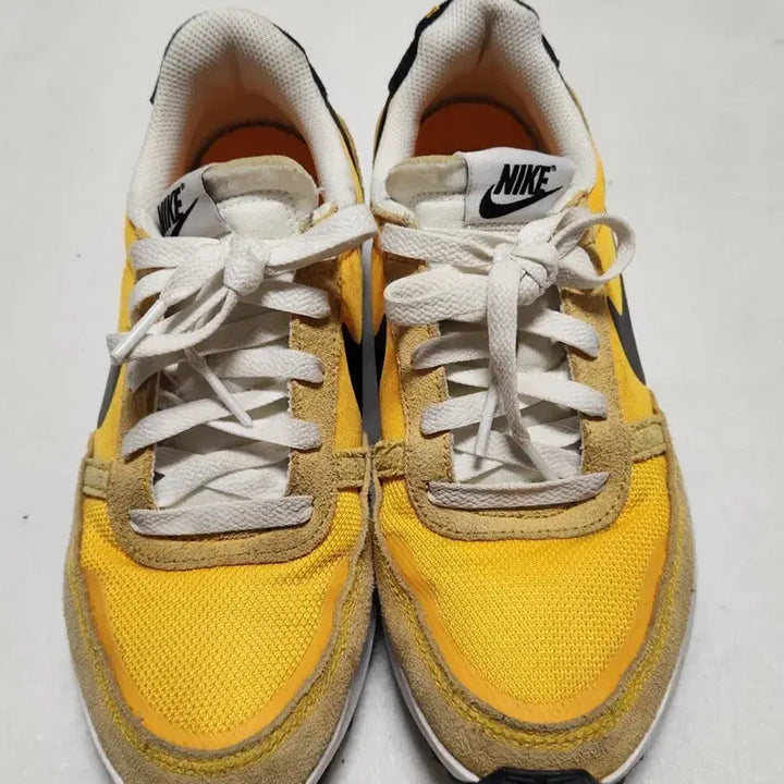 [BUNJANG] Nike Daybreak Yellow Sneakers (Women&