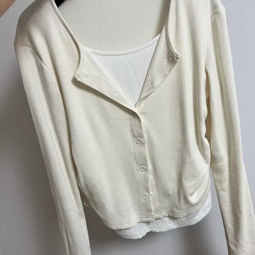 [BUNJANG] Beige Fake Layered T-Shirt / 베이지 페이크 레이어드 티셔츠