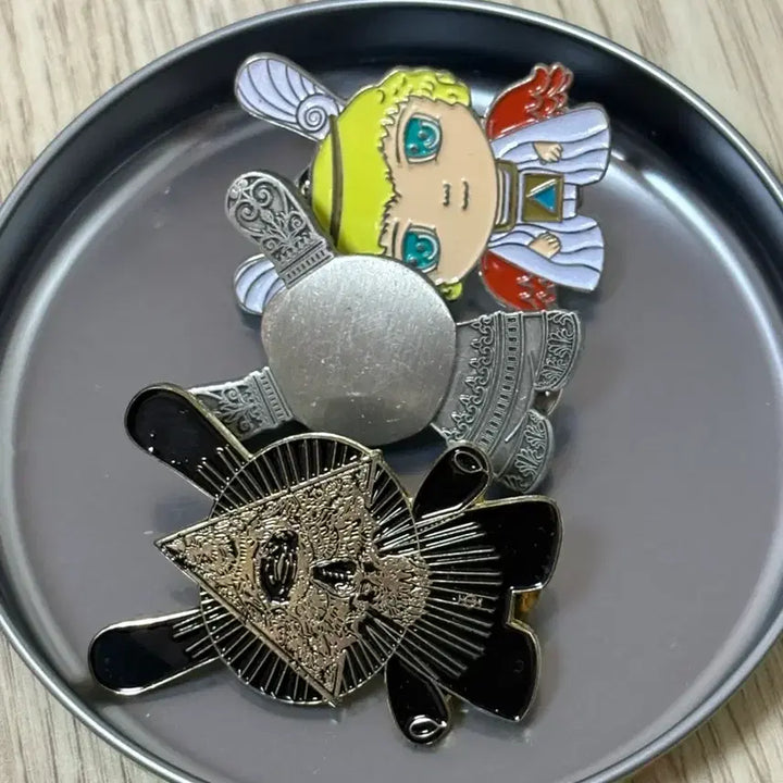 [BUNJANG] Kidrobot Dunny Series Pin / kidrobot Dunny 킨키로봇 더니 뱃지