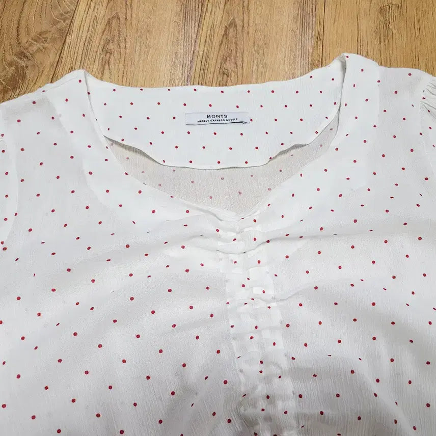 [BUNJANG] MONTS Dot Shirring Blouse / 몬츠(MONTS) 도트 셔링블라우스 55-66 새상품