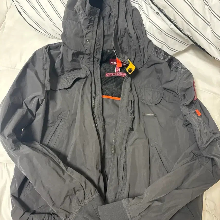 [SOLD OUT] 파라점퍼스 고비 바람막이 L